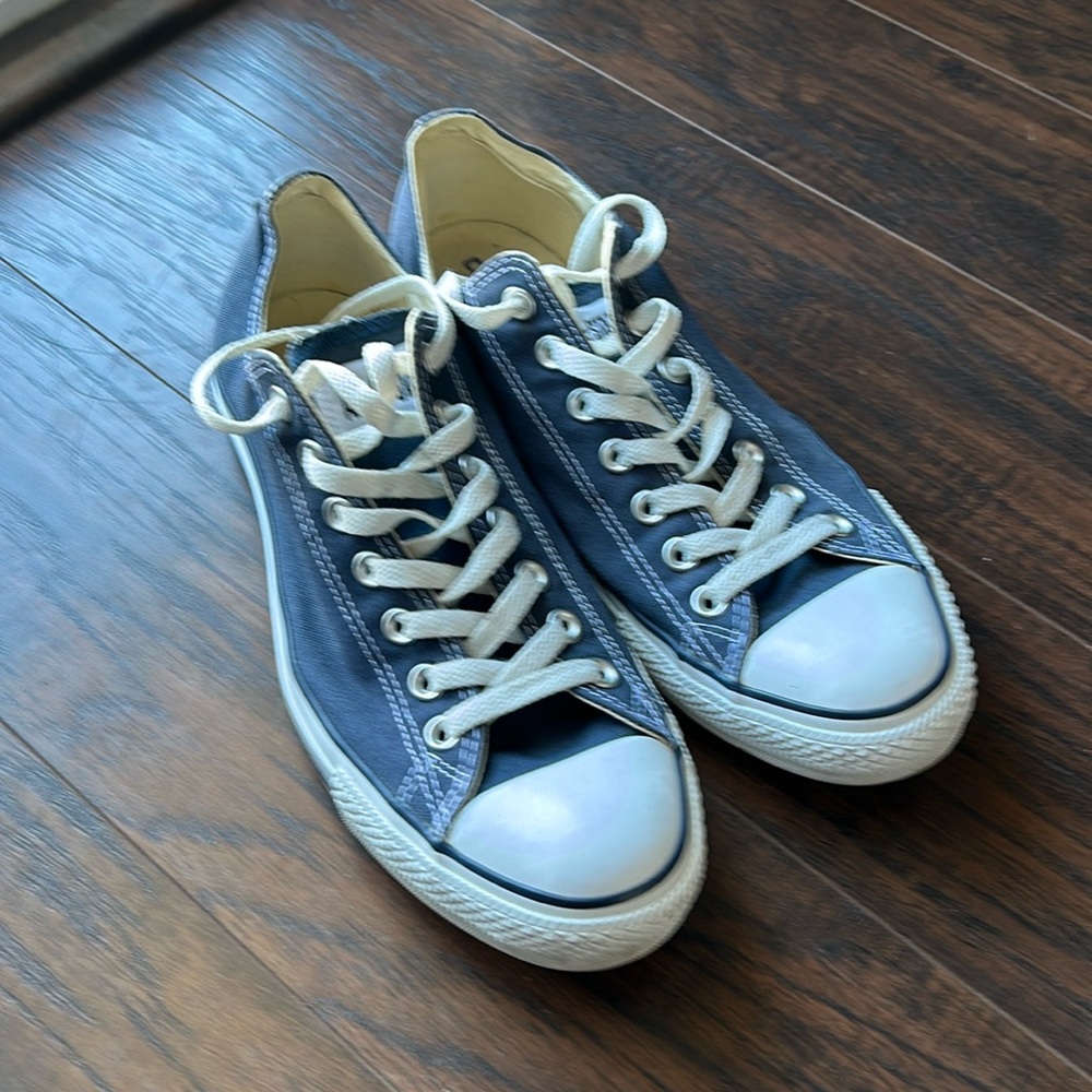 Worn blue converse men size 10